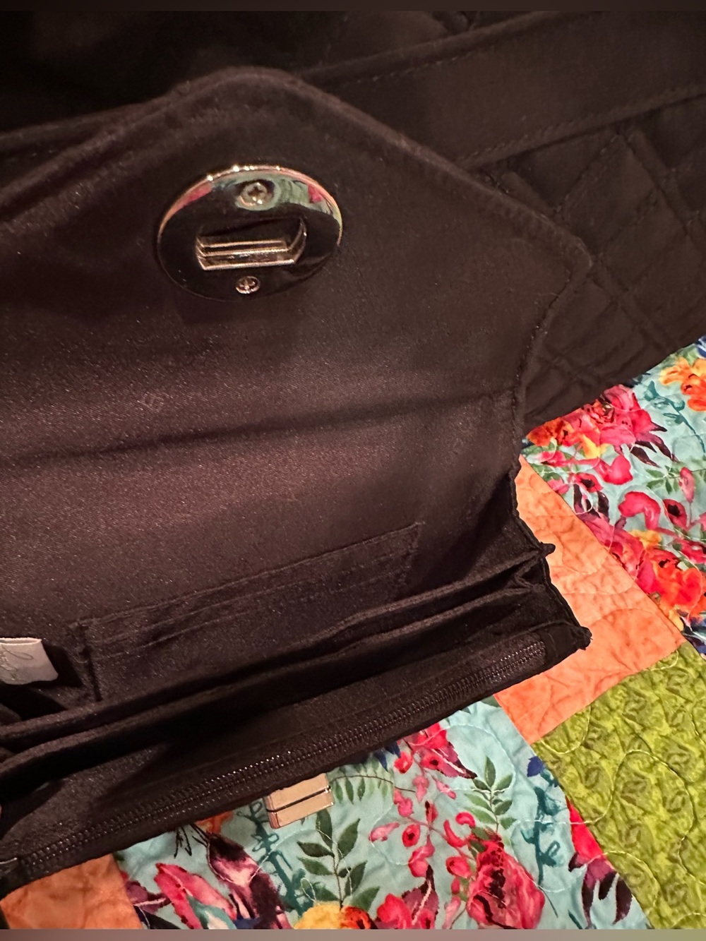 Vera Bradley Black Quilted Tote & Matching Wallet - Picture 4 of 7